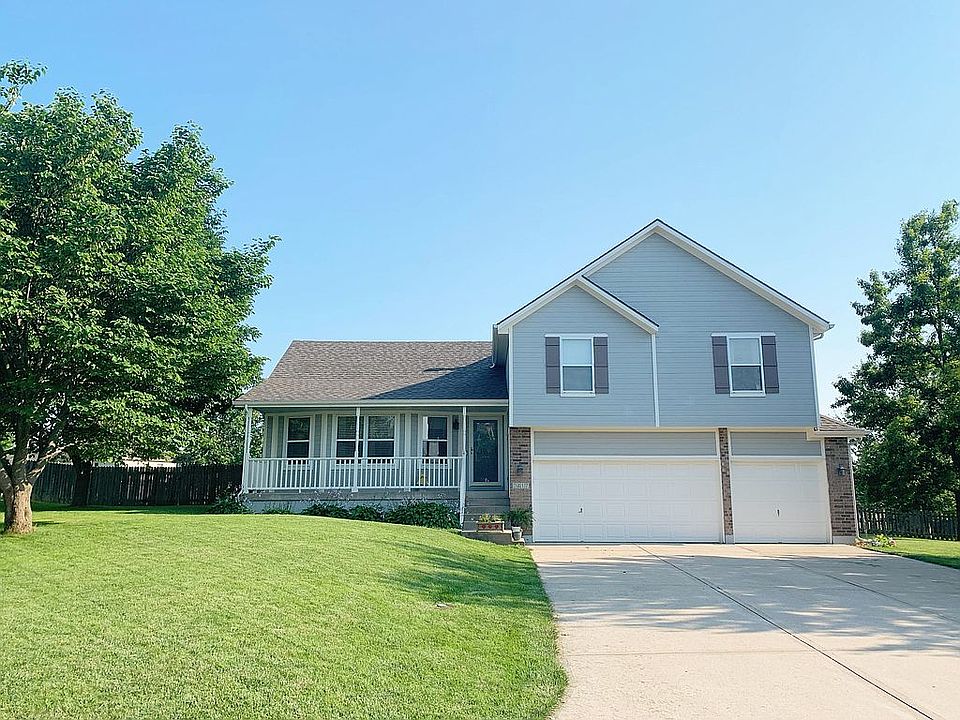 1st image of 2417 NE Old Paint Ct