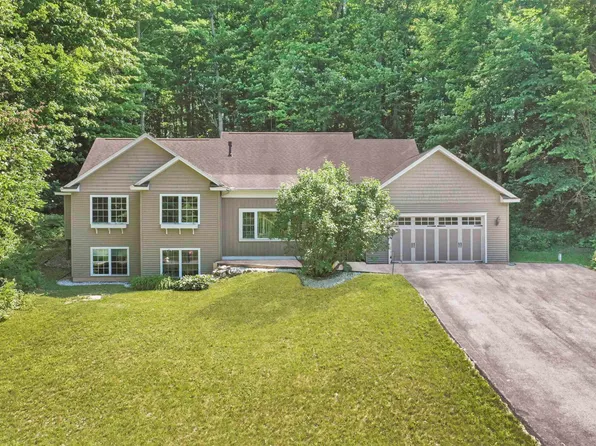 71 Wooded Valley Dr, Traverse City, MI 49696