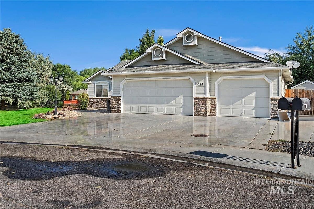 308 creekside pl nampa id 83686