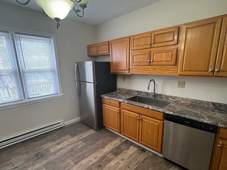 90 Pleasant St #1 — Photo 6