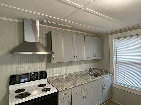 4th image of 92 South St Unit 1
