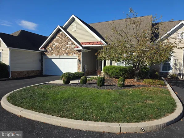 12617 Nicklaus Ct, Cumberland, MD 21502
