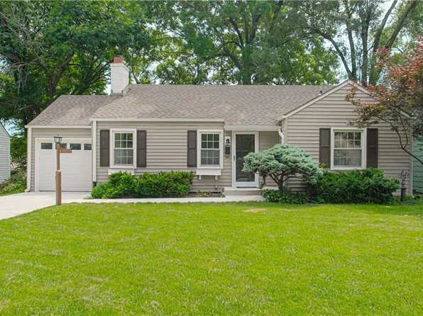 5341 Ash St, Roeland Park, KS 66205