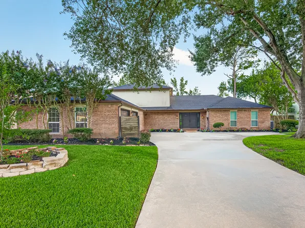2103 Winged Foot Dr, Missouri City, TX 77459