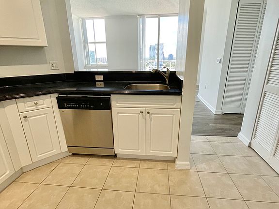 2nd image of 255 Evernia St APT 1514