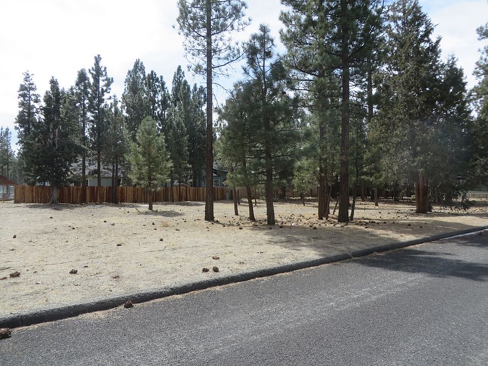 2nd image of 612 E Angeles Blvd