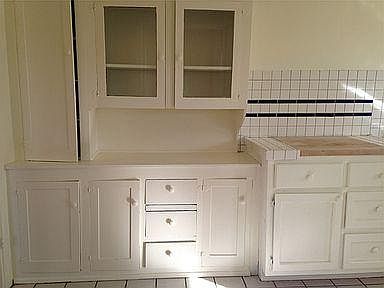 3rd image of 3045 Hawthorn St