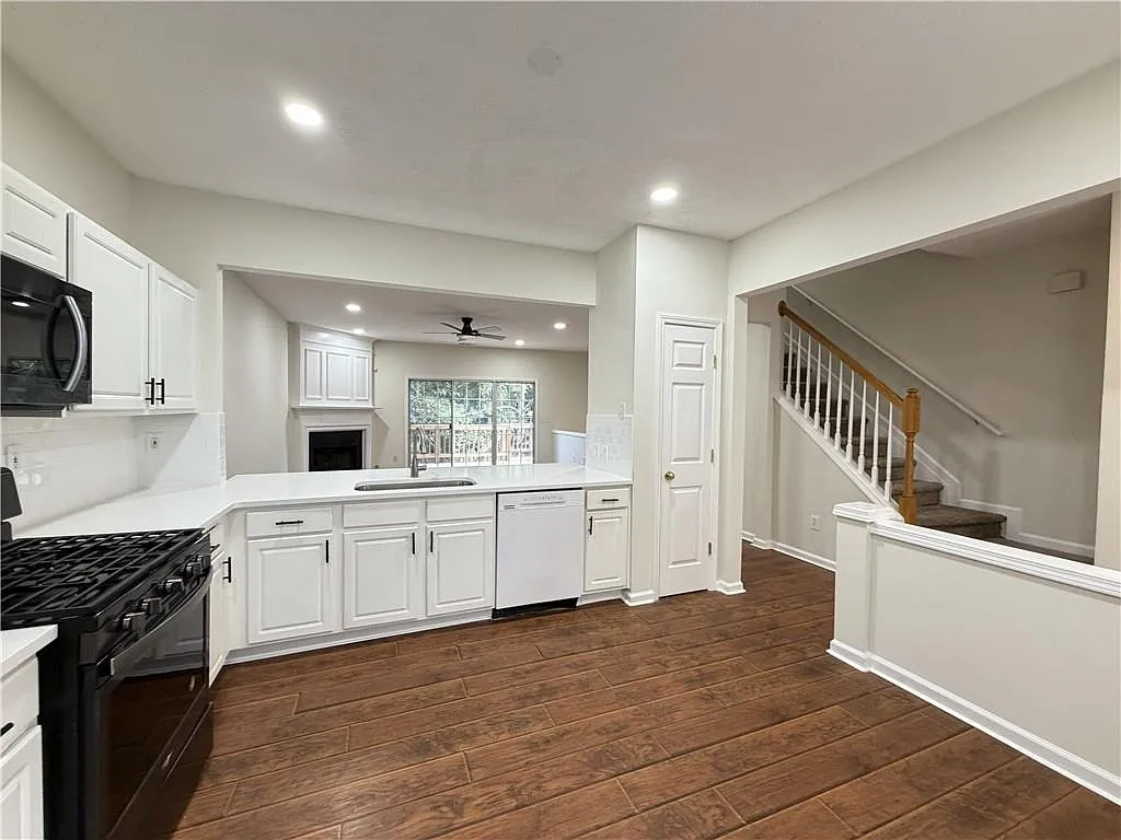 9155 Nesbit Ferry Rd — Photo 4