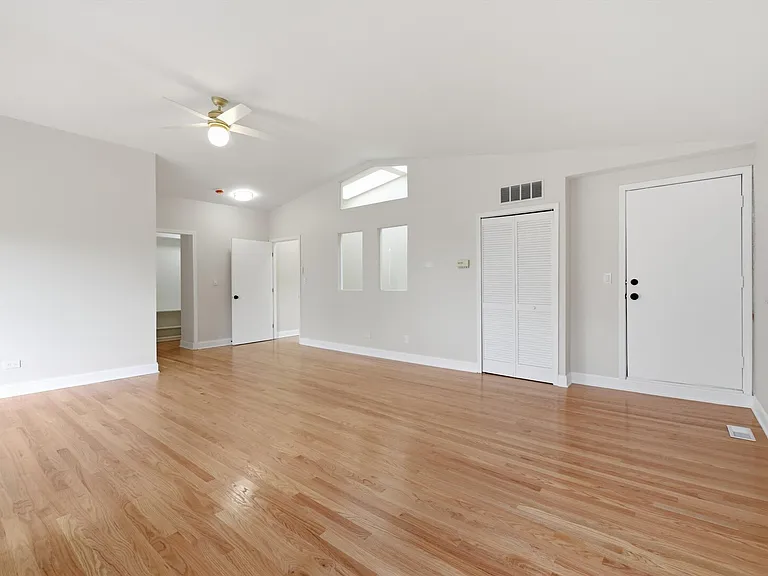 5510 S Cornell Ave #D — Photo 18