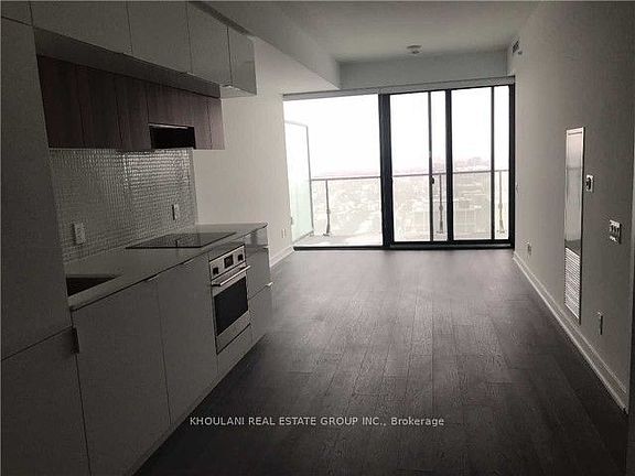 3rd image of 185 Roehampton Ave #2508