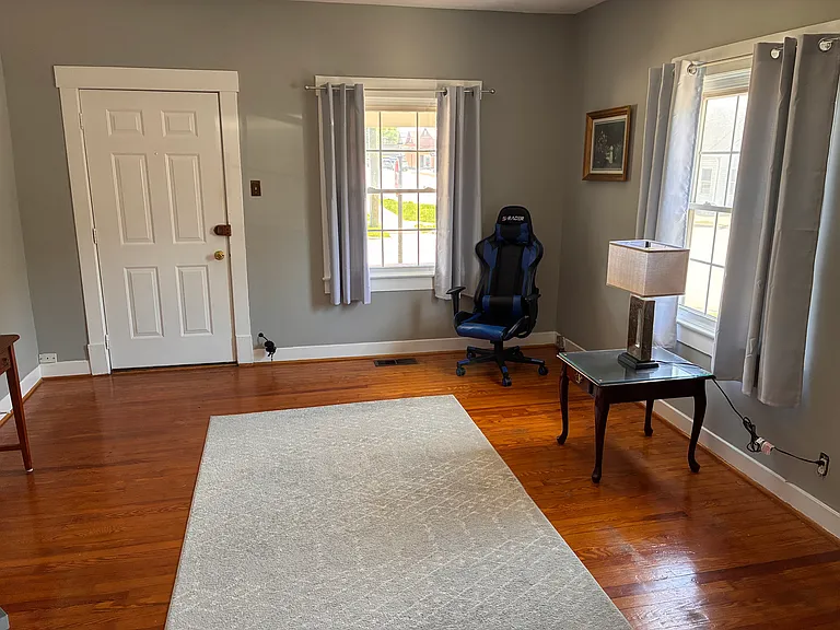 205 E Chestnut St — Photo 6