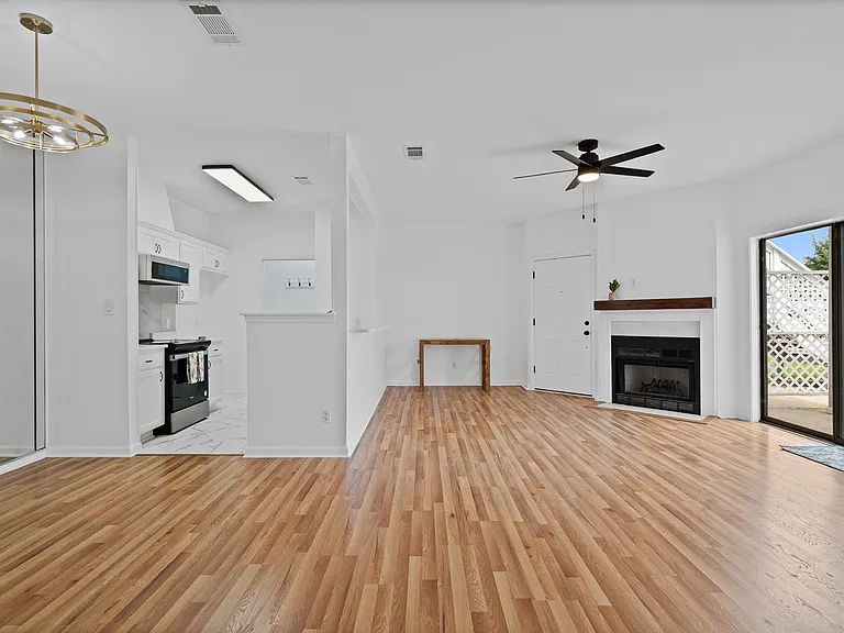 601 E Burgess Rd #H3 — Photo 9