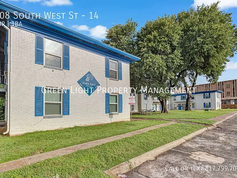 308 S West St #14 — Photo 4