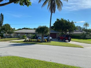594 E Rocks Dr, Sanibel, FL 33957