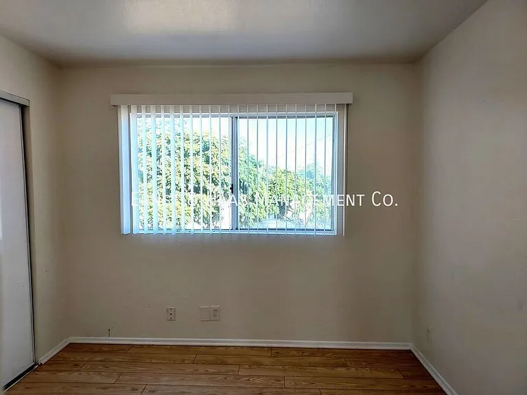 1080 Saint Louis Ave #304 — Photo 11