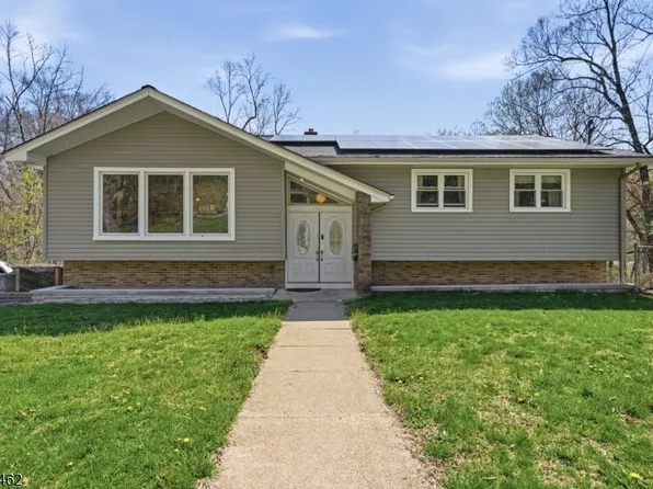 15 Valley Trl, Jefferson Twp., NJ 07438