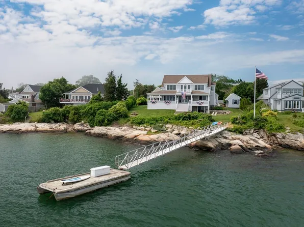 62 Shore Dr, Kingston, MA 02364