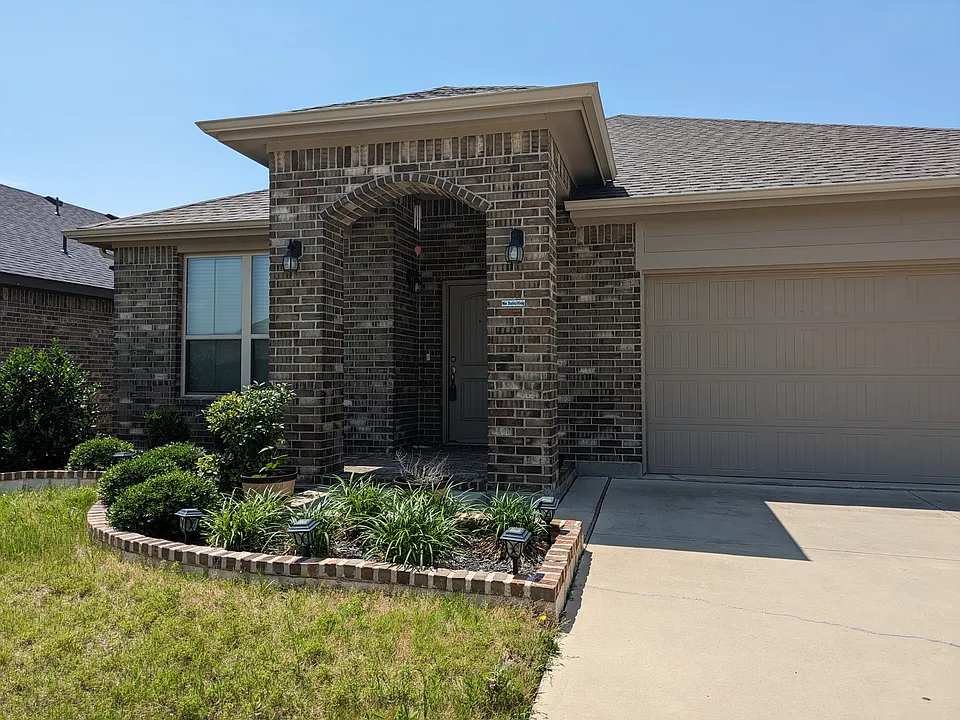 1108 Bowlus Dr