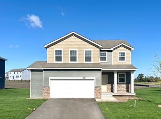 208 Snowdrop Trl, Waconia, MN 55387