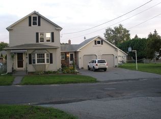 19 America St, Chicopee, MA 01013