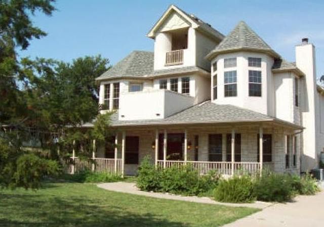 1st image of 321 La Reata Ct