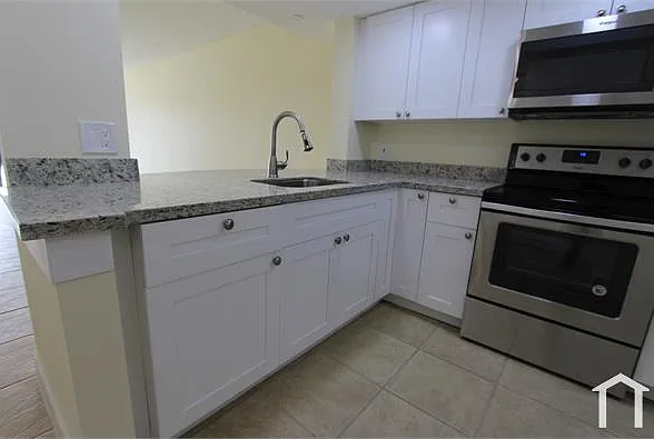 5200 NW 31st Ave #103 — Photo 8
