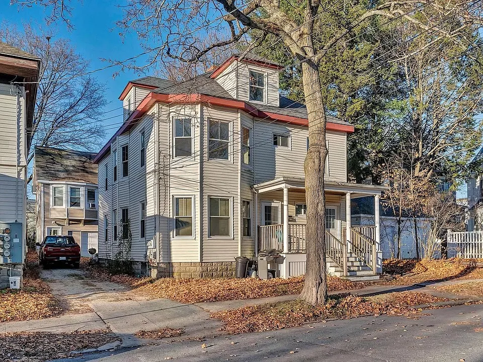 12 Deane St