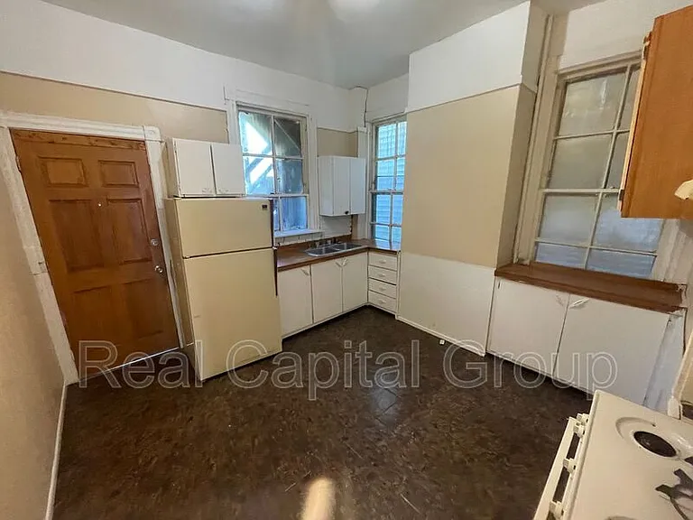 669 Clinton Ave #1 — Photo 3