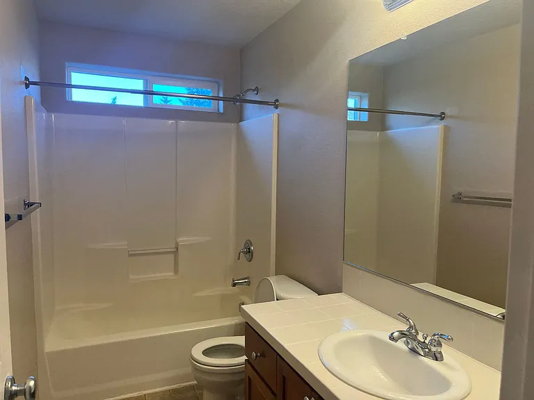 473 NE 61st Pl — Photo 14