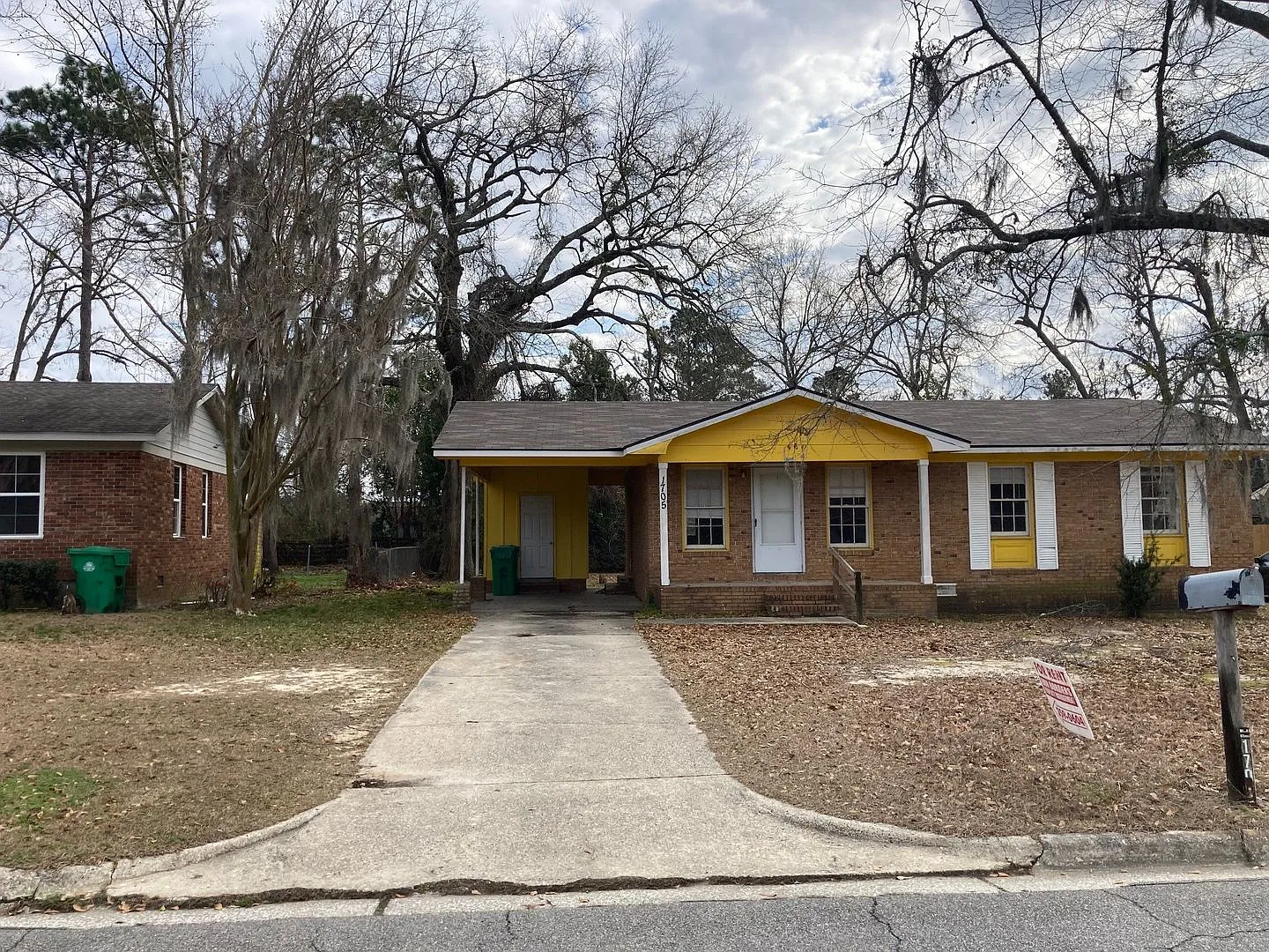 3 Bedrooms | 1 Bath | Single-Family Home — Photo 1