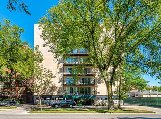 15676 Ridge Avenue 205, Evanston, IL 60201