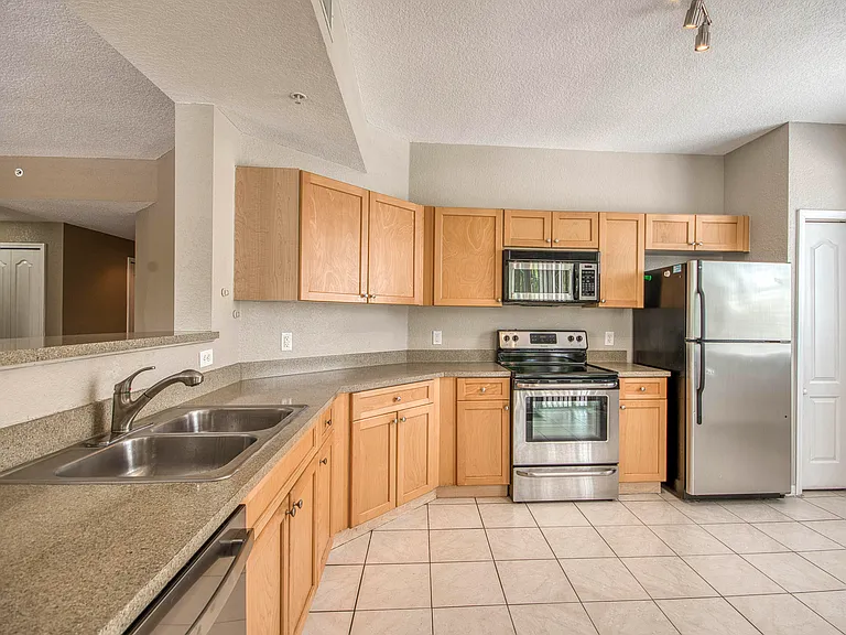 11010 Legacy Dr #206 — Photo 7