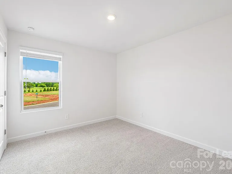 1852 Wrenley Dr — Photo 26