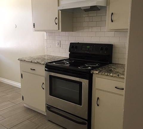 5th image of 64 Evandale Ave APT C