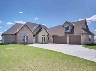 8493 E Deer Run St, Bel Aire, KS 67226