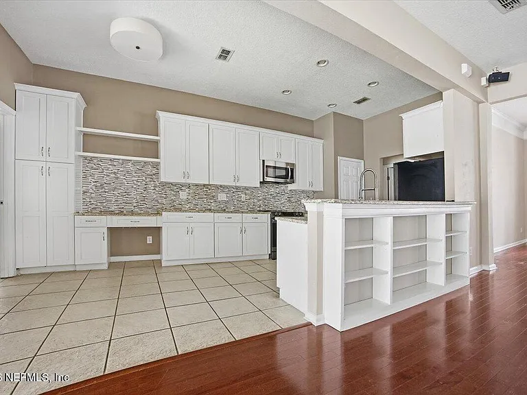 10642 Roundwood Glen Ct — Photo 11
