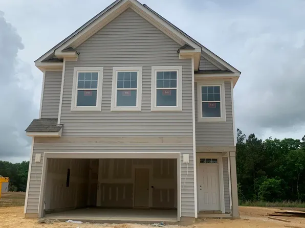 481 Winding Creek Dr, Lillington, NC 27546