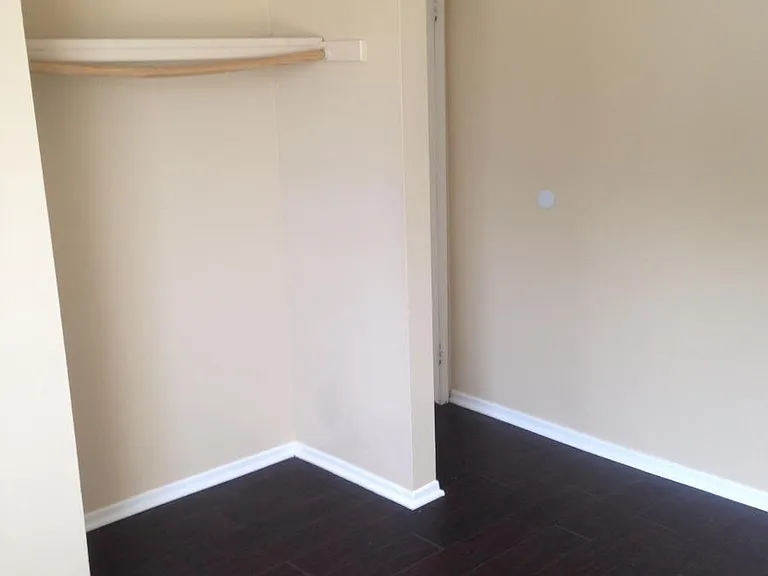 1110 S Kenmore Ave #6P — Photo 9
