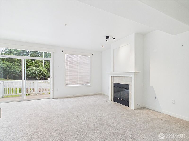 4th image of 23120 SE Black Nugget Road #A6