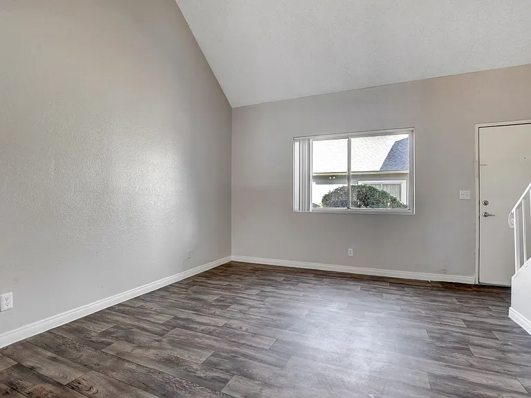 Green Tree Apartments — Photo 36