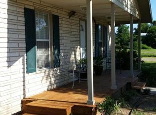 111 N Whorton Ave, Happy, TX 79042
