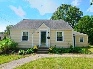 30 School St, North Kingstown, RI 02852