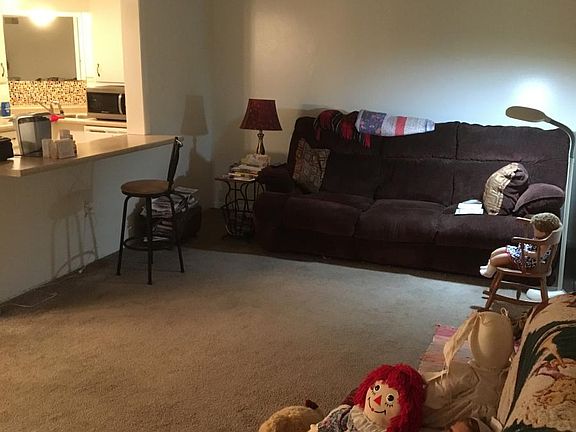 Living Room/ Kitchen