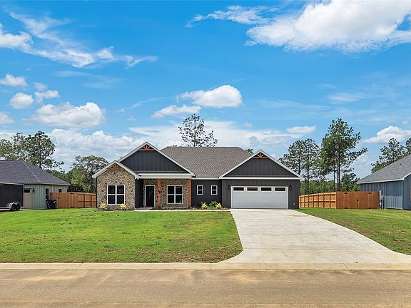 2nd image of 51 Lorie Lee Loop