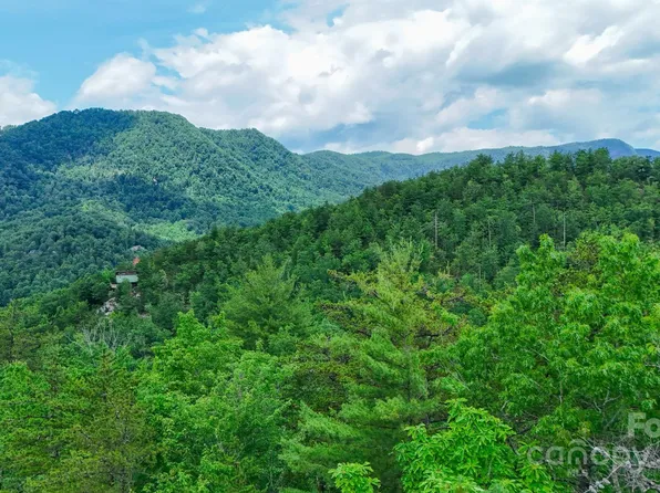 55 Chickasaw Way #3B, Marion, NC 28752