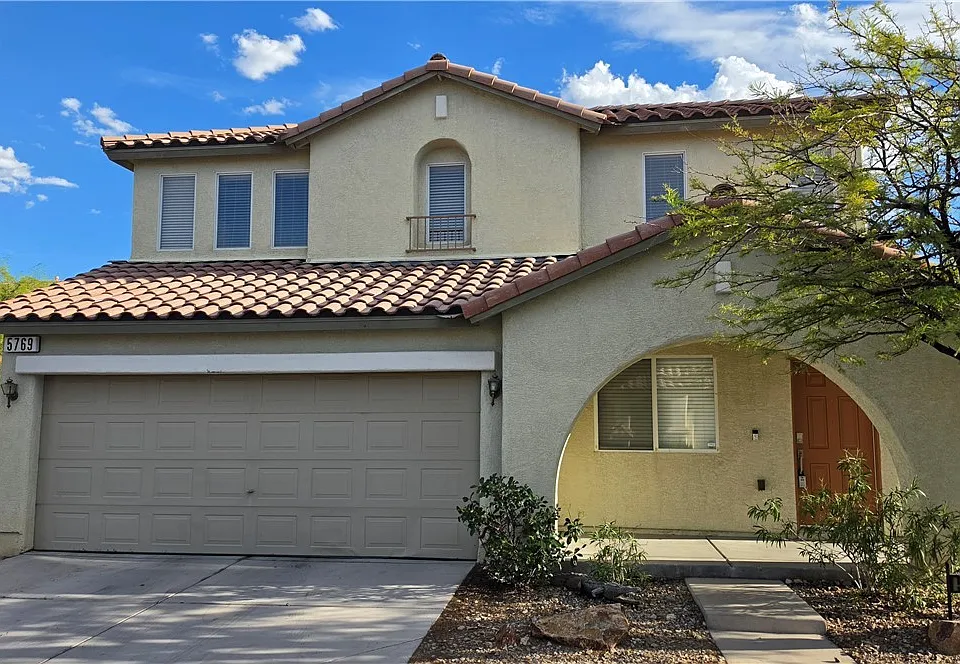 5769 Old Colony Dr