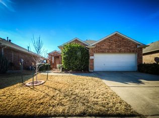 6529 Payton Dr, Fort Worth, TX 76131