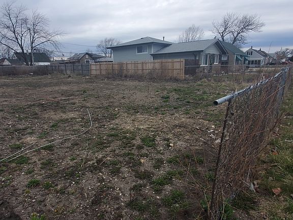 4th image of 7710 Lockwood Avenue