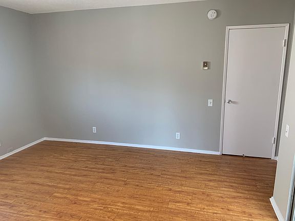 5th image of 2157 Vine St