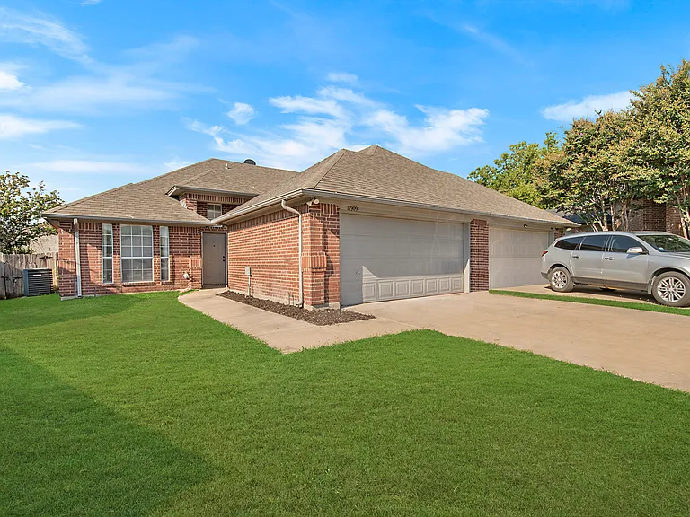 11909 Rhulen Ct — Photo 3